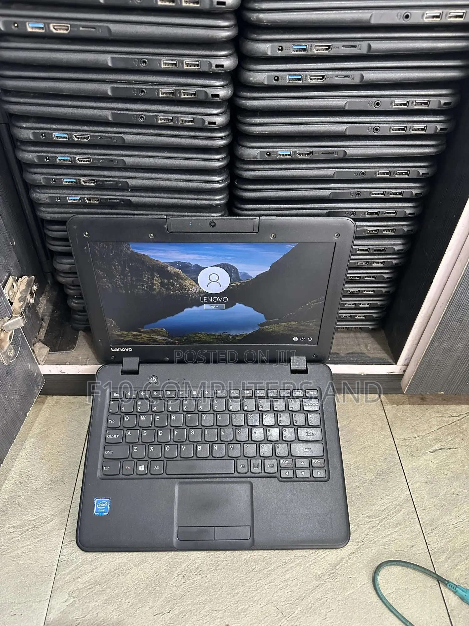 Laptop Lenovo 4GB Intel Pentium SSD 250GB