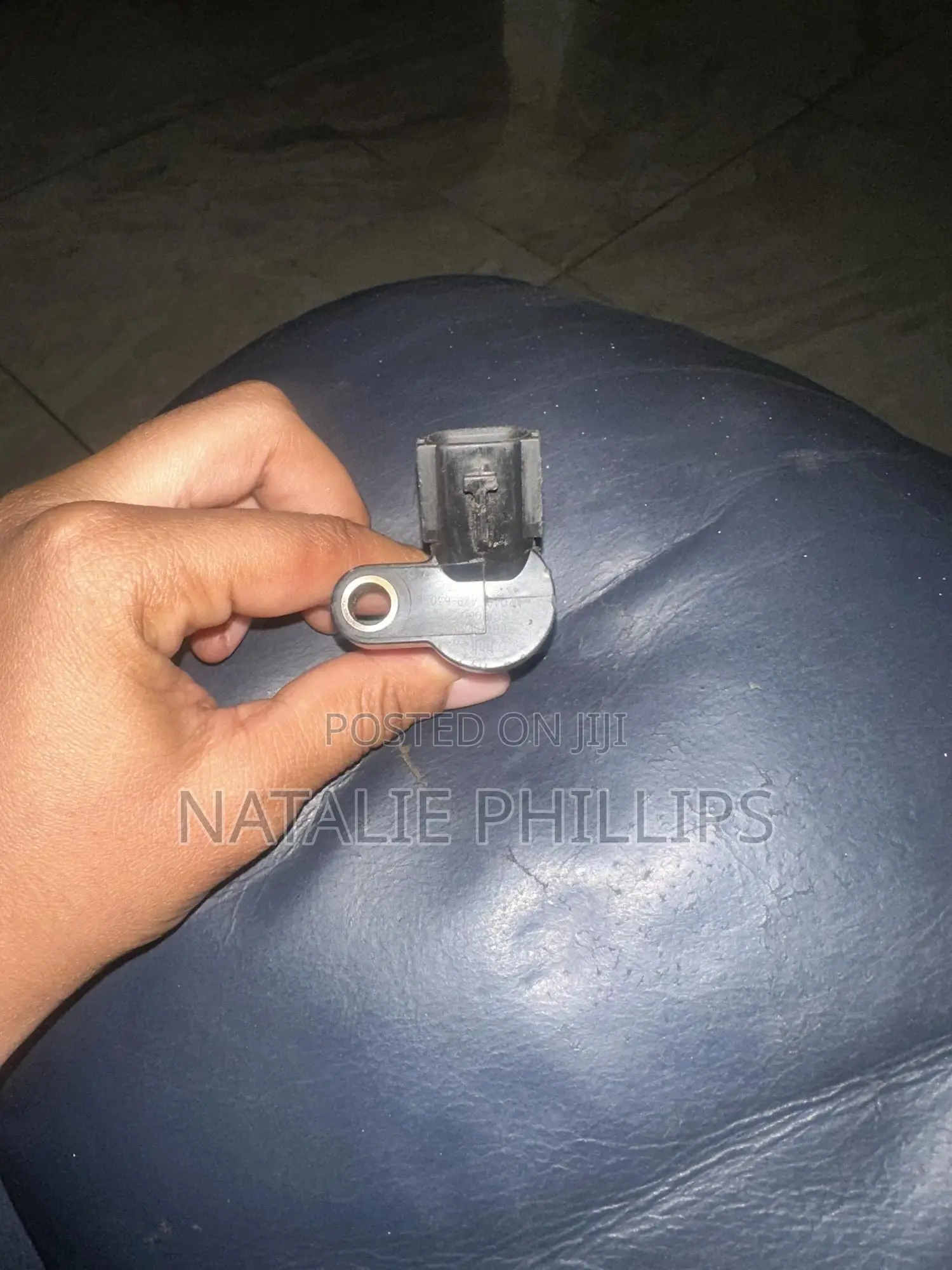 Genuine Nissan Camshaft Sensor (V6 Engine) - Used 23731-Al61a.