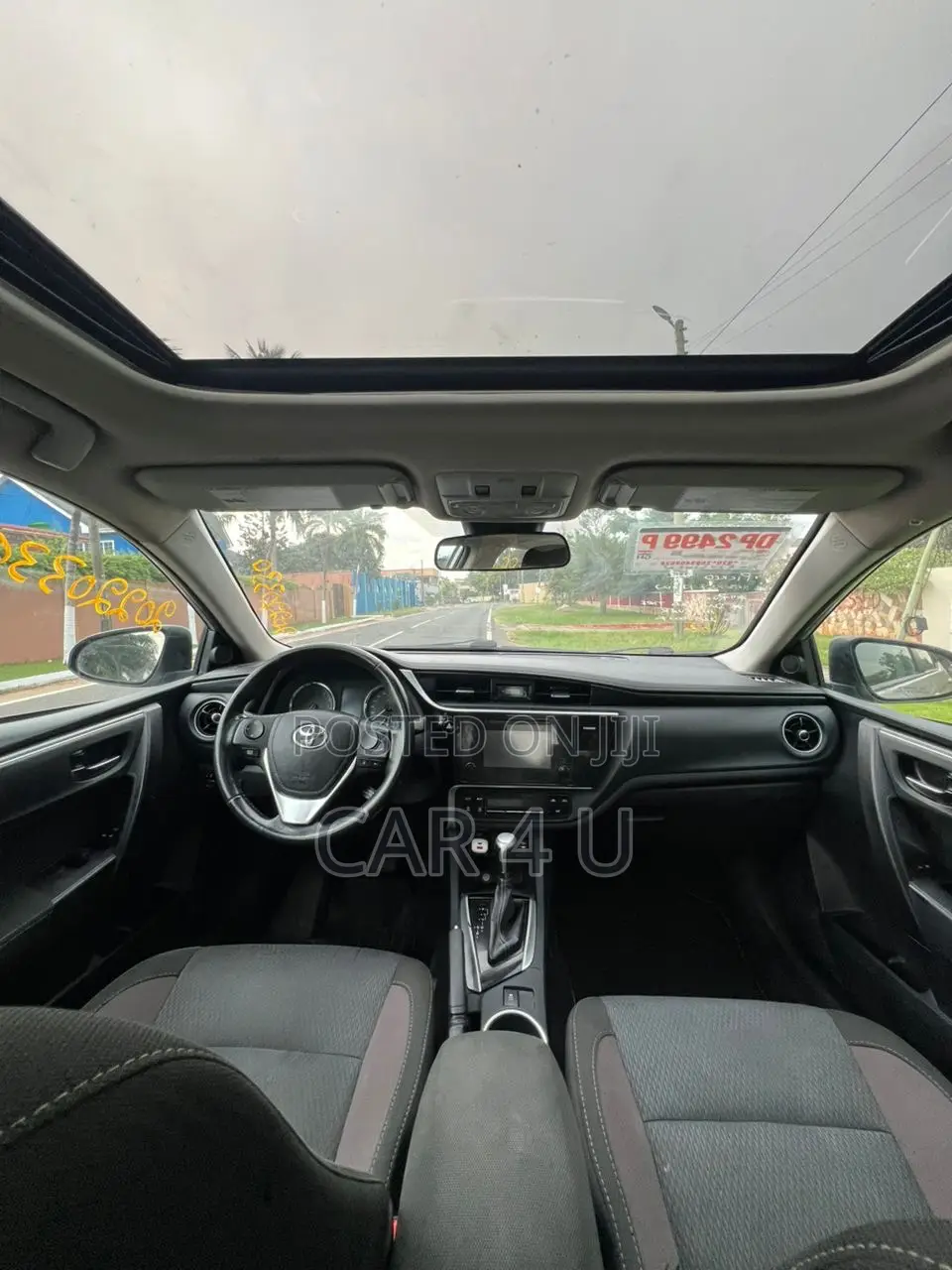 Toyota Corolla LE 4dr Sedan (1.8L 4cyl CVT) 2017 Silver