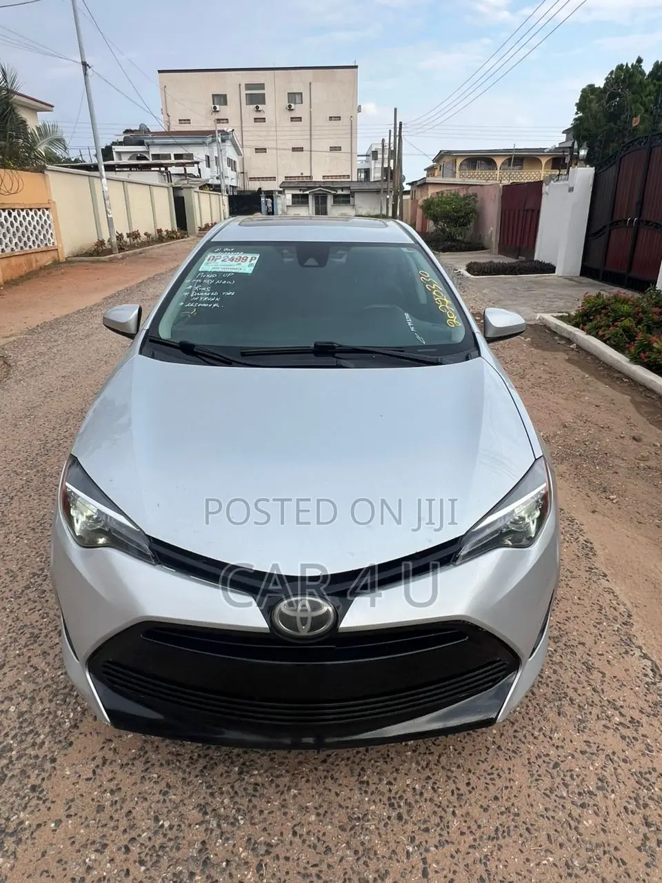 Toyota Corolla LE 4dr Sedan (1.8L 4cyl CVT) 2017 Silver