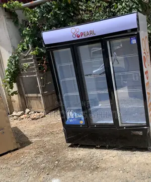 Exclusive Pearl 3-Door Commercial Beverage Display Fridge PVC-150 950l