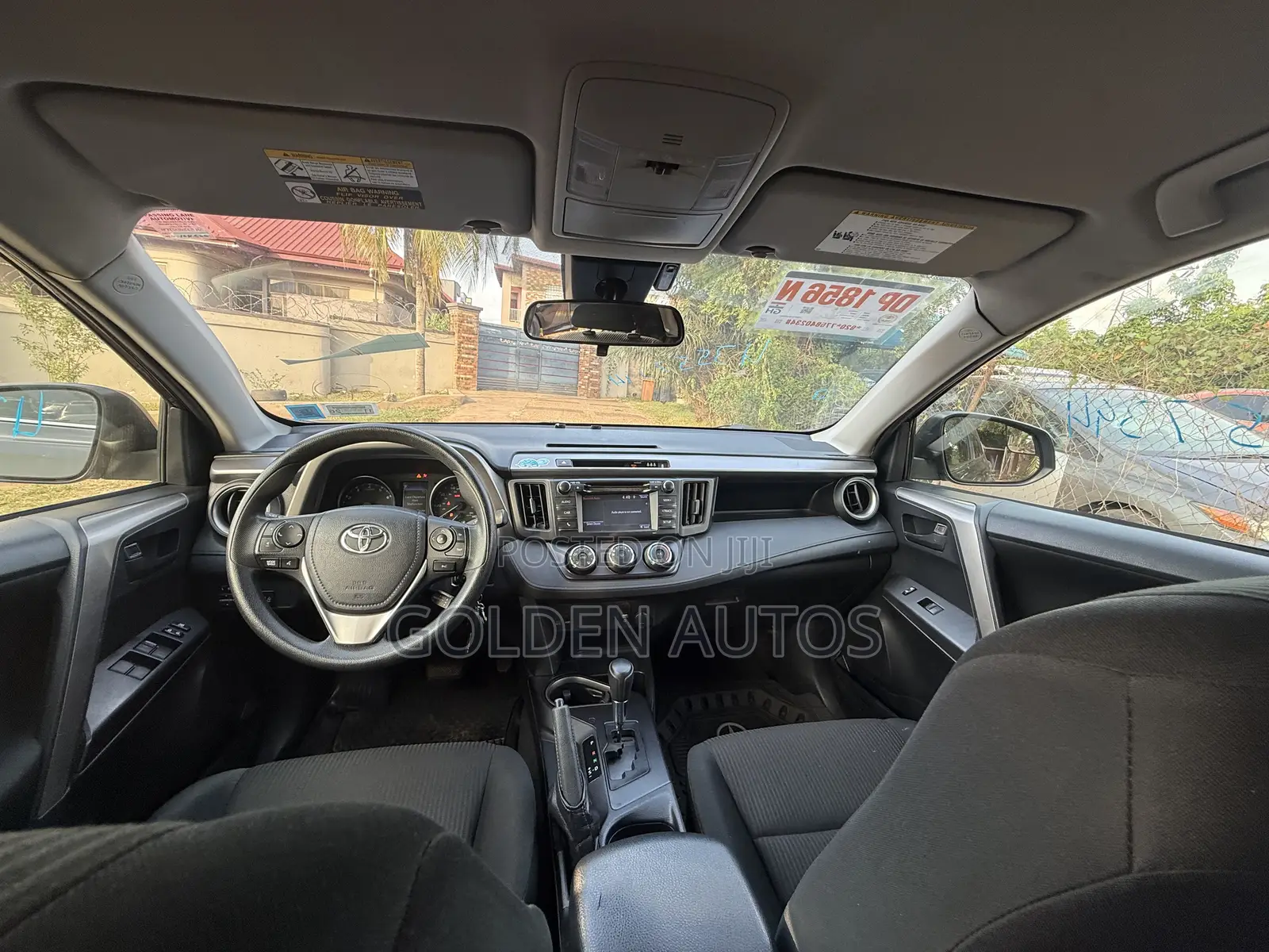 Toyota RAV4 LE 4dr SUV AWD (2.5L 4cyl 6A) 2018 Gray