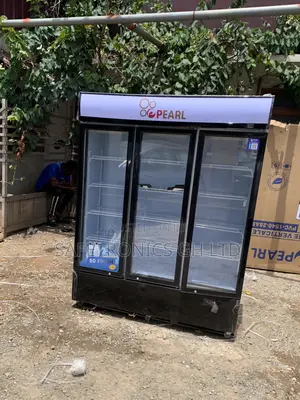 Reliable New PVC-150 3-Door Pearl Beverage Display Fridge 950l
