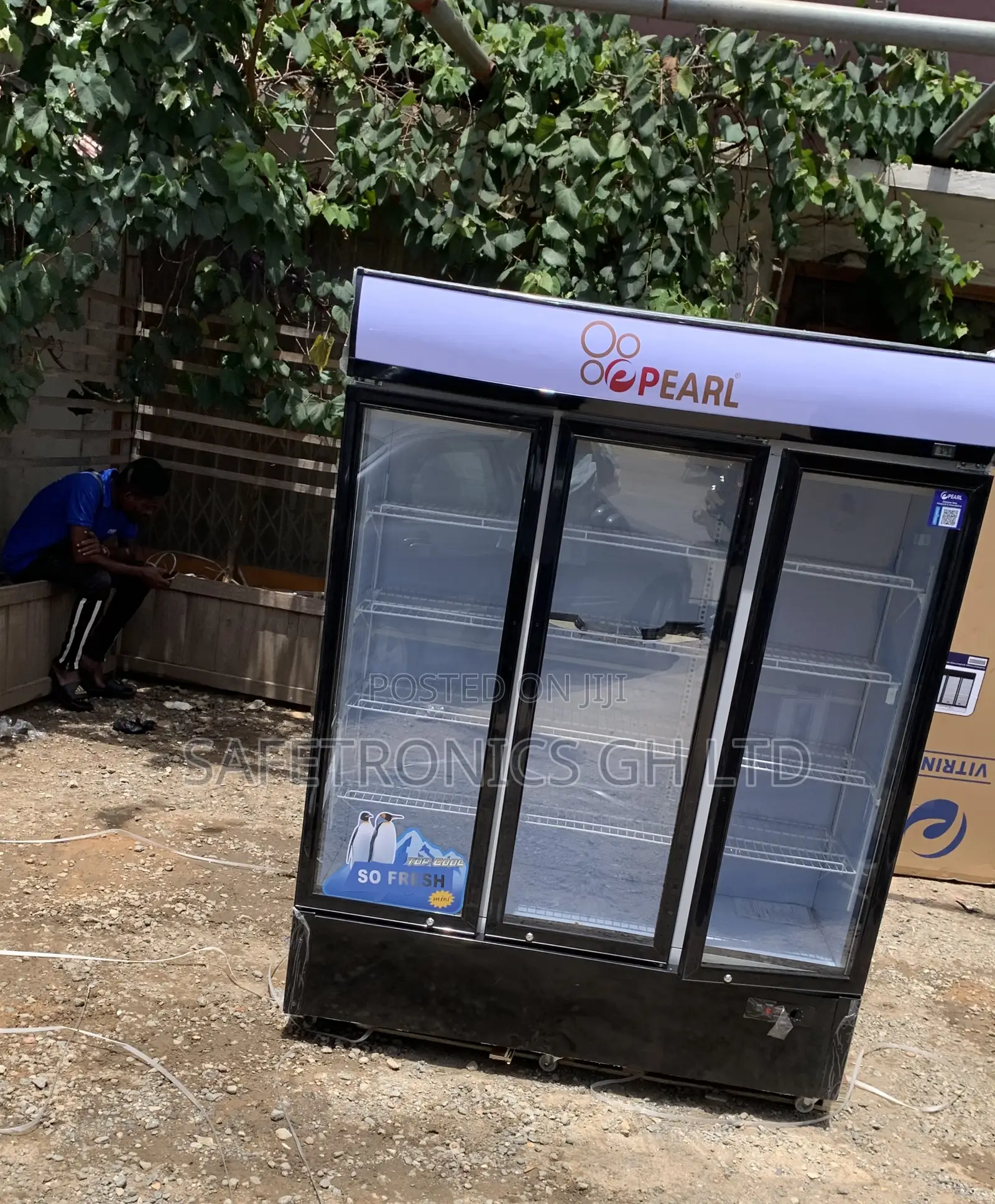 Elegant Pearl PVC-150 3-Door Commercial Display Fridge 950l
