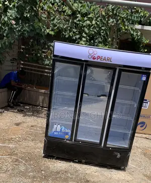 Elegant Pearl PVC-150 3-Door Commercial Display Fridge 950l