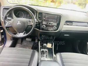 Mitsubishi Outlander SE FWD 2019 Blue