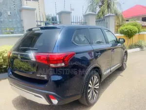 Mitsubishi Outlander SE FWD 2019 Blue