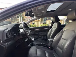 Hyundai Elantra Limited 2019 Blue