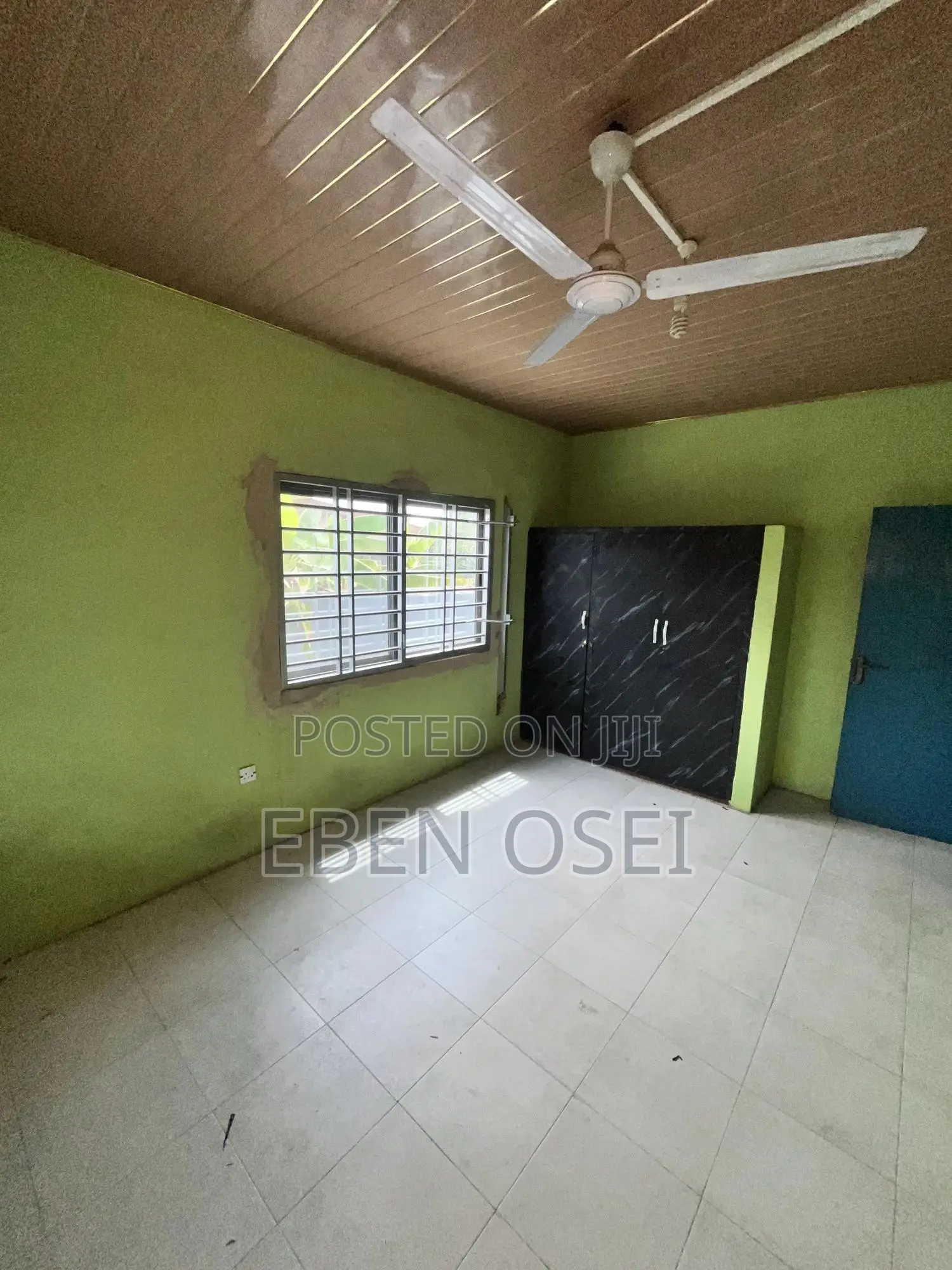 4bdrm Apartment in Dansoman-Karikari for rent