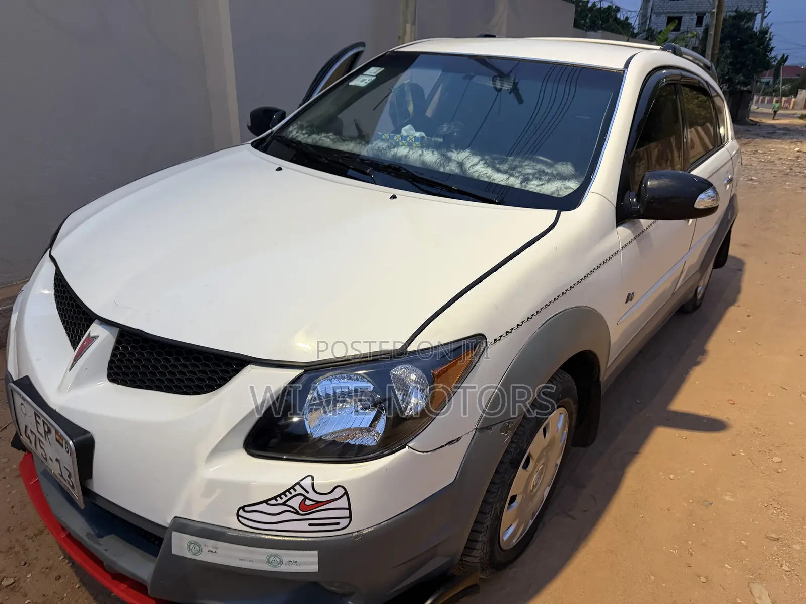 Pontiac Vibe 2008 White