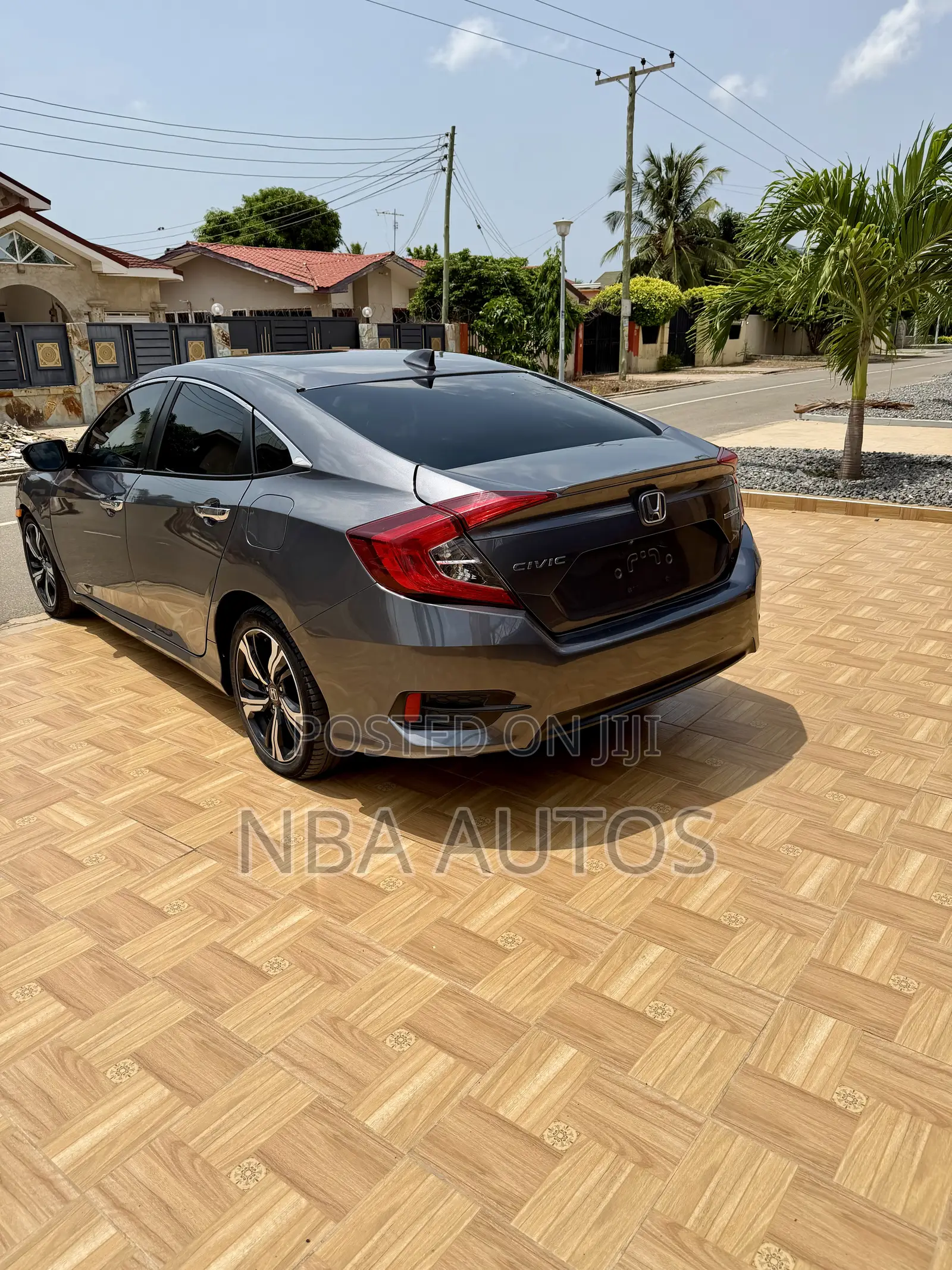 Honda Civic Touring 4dr Sedan (1.5L 4cyl) 2017 Gray