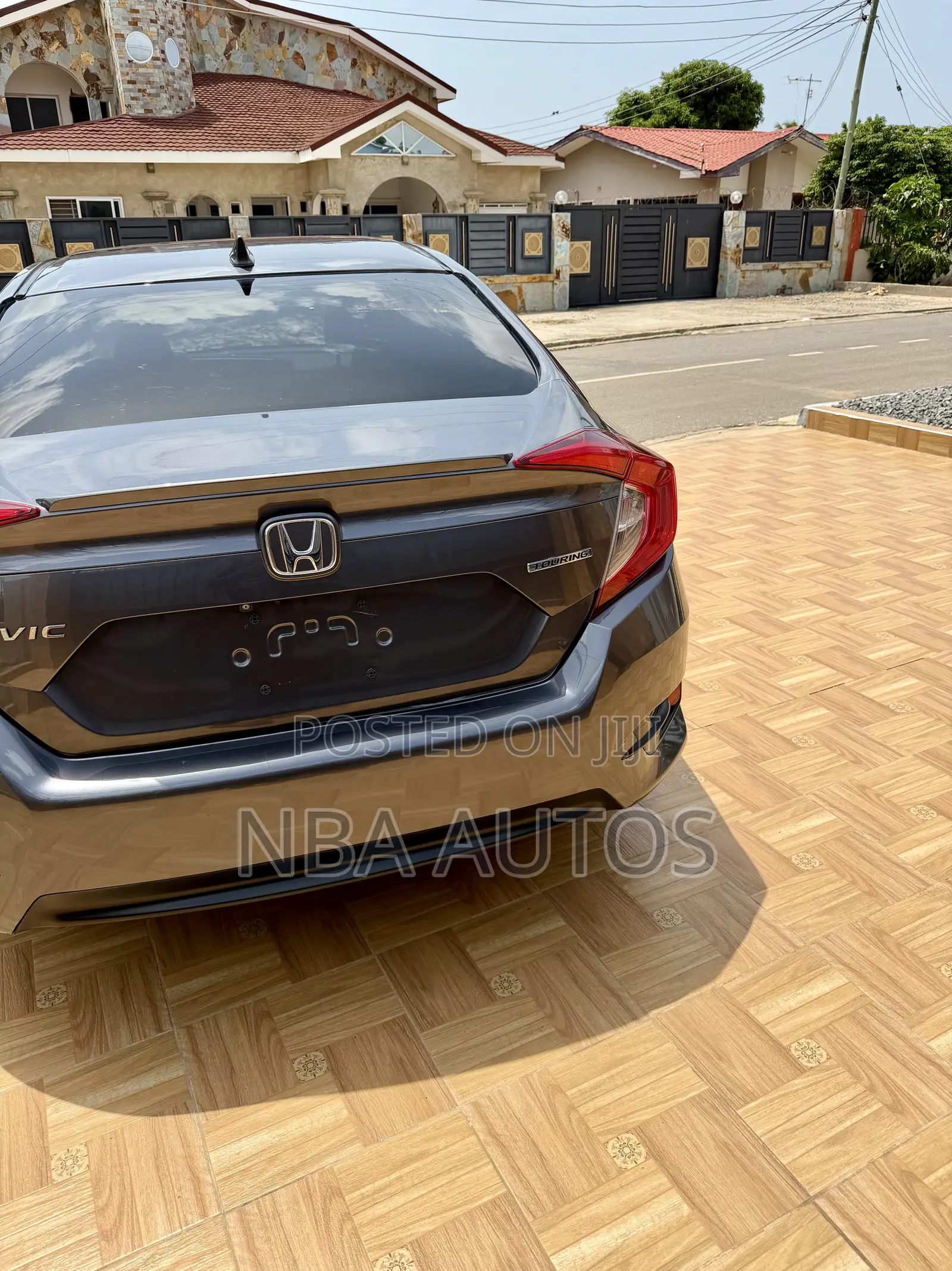 Honda Civic Touring 4dr Sedan (1.5L 4cyl) 2017 Gray