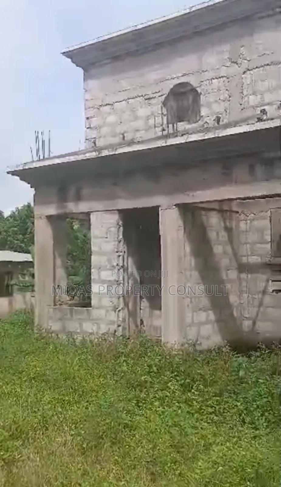 6bdrm Mansion in Kitasi, Aburi for sale
