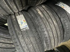 285/50r20 112v Goodyear,Efficient Grip2 Suv