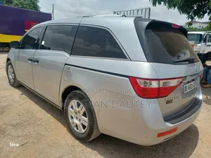 Honda Odyssey 2011 Silver