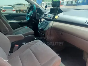 Honda Odyssey 2011 Silver