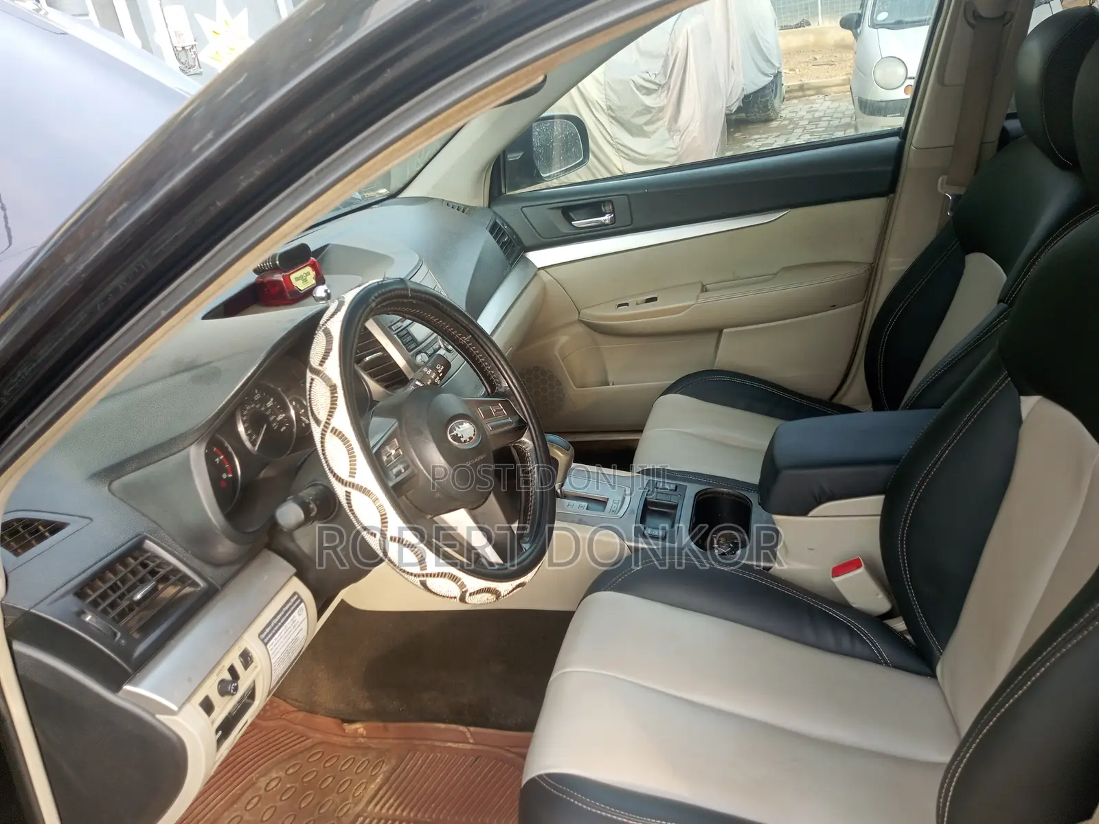 Subaru Outback 2.5i 2011 Black