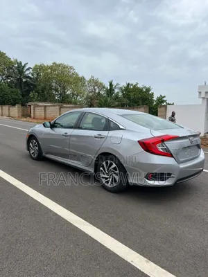 Honda Civic LX 4dr Sedan (2.0L 4cyl) 2016 Silver