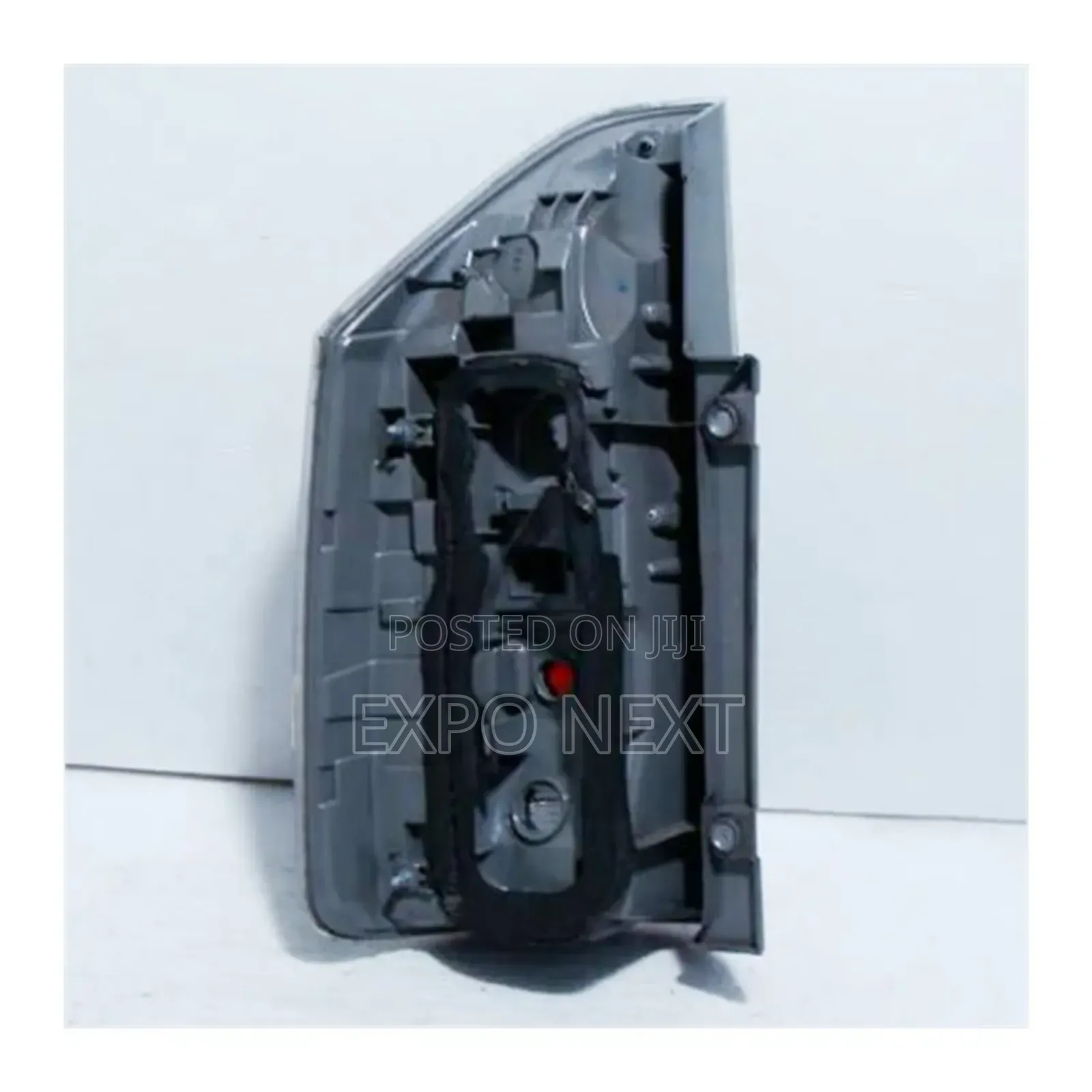 Toyota Voxy 2010-2013 Tail Light