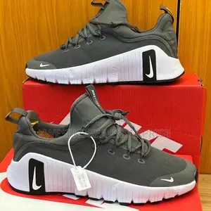 Nike Sports Sneakers