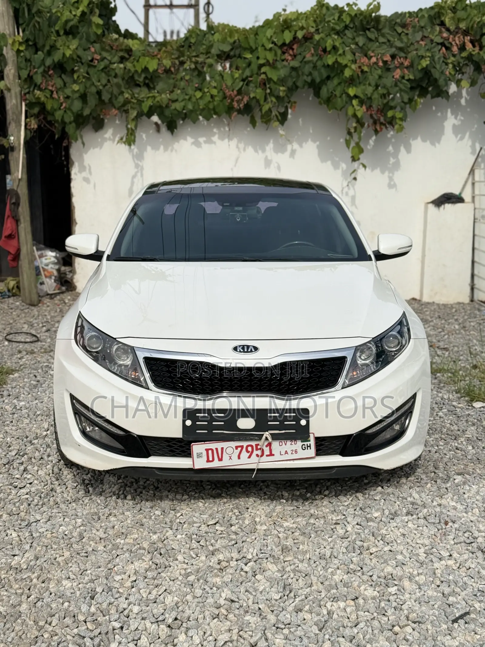Kia K5 2011 White