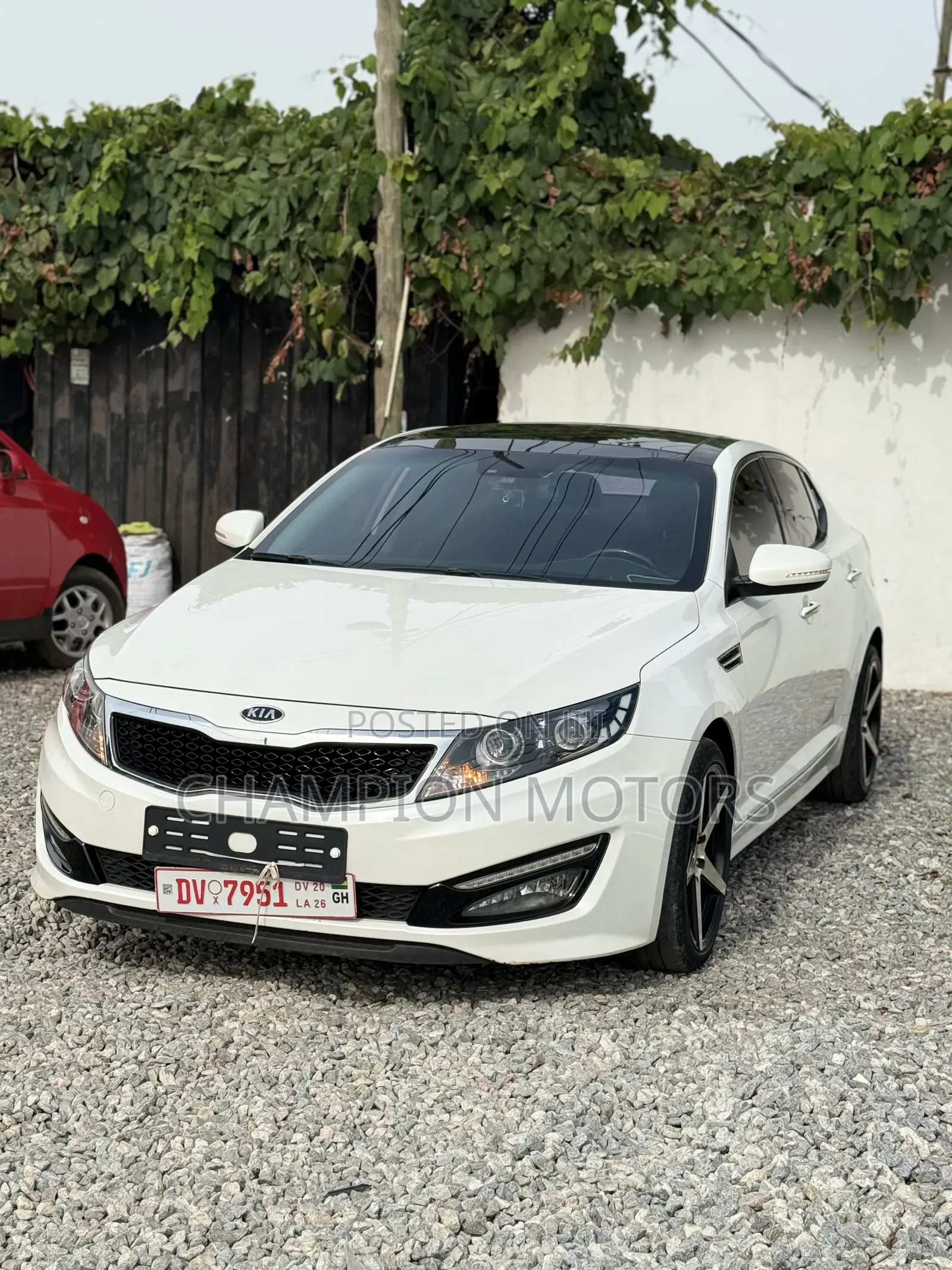 Kia K5 2011 White
