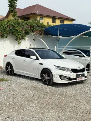 Kia K5 2011 White