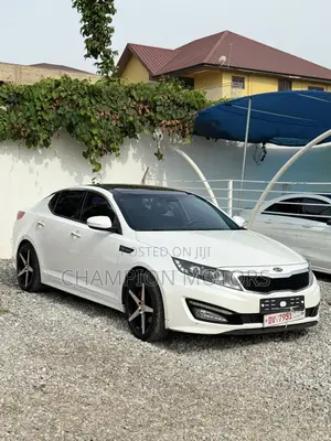 Kia K5 2011 White