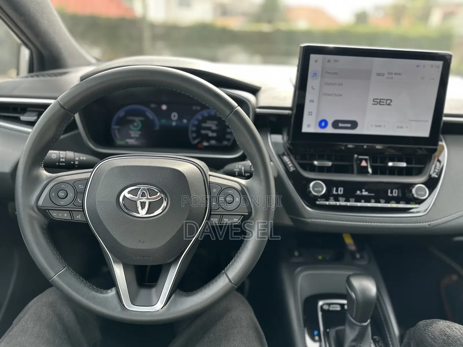 Toyota Corolla 2024 Silver
