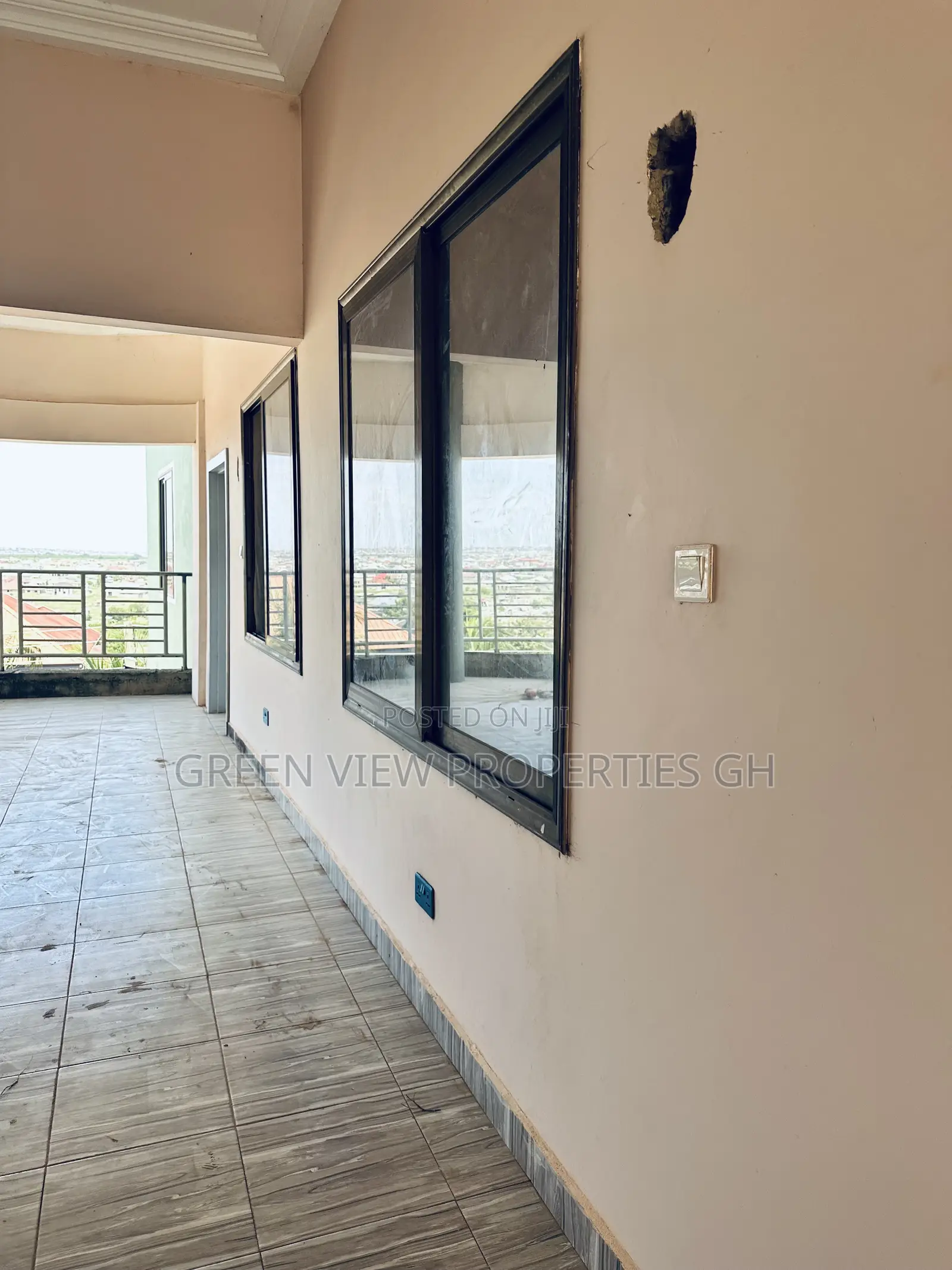 2bdrm Apartment in West Hills Mall Area for rent