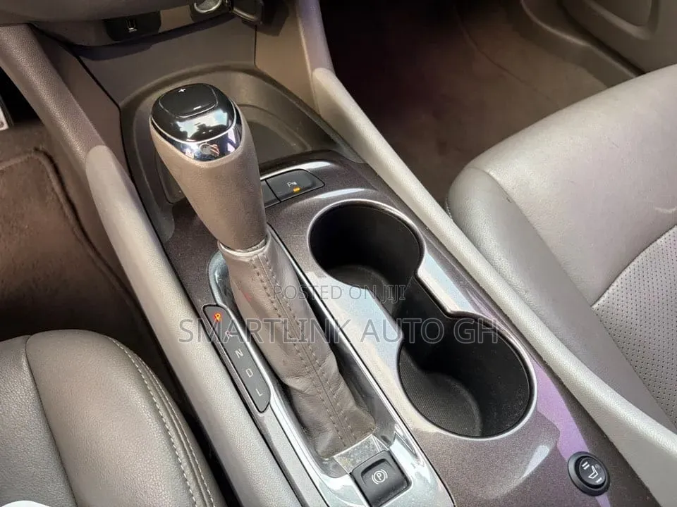 Chevrolet Malibu L 2017 Black