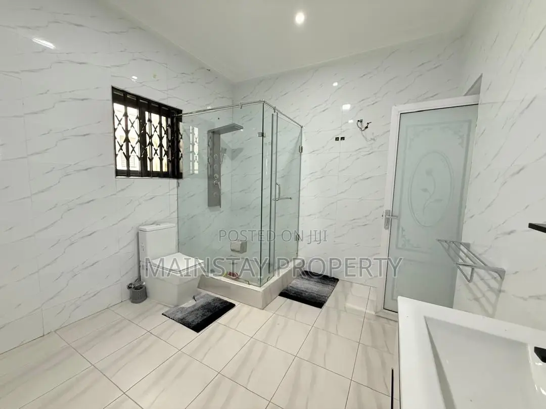 5bdrm House in Spintex for rent