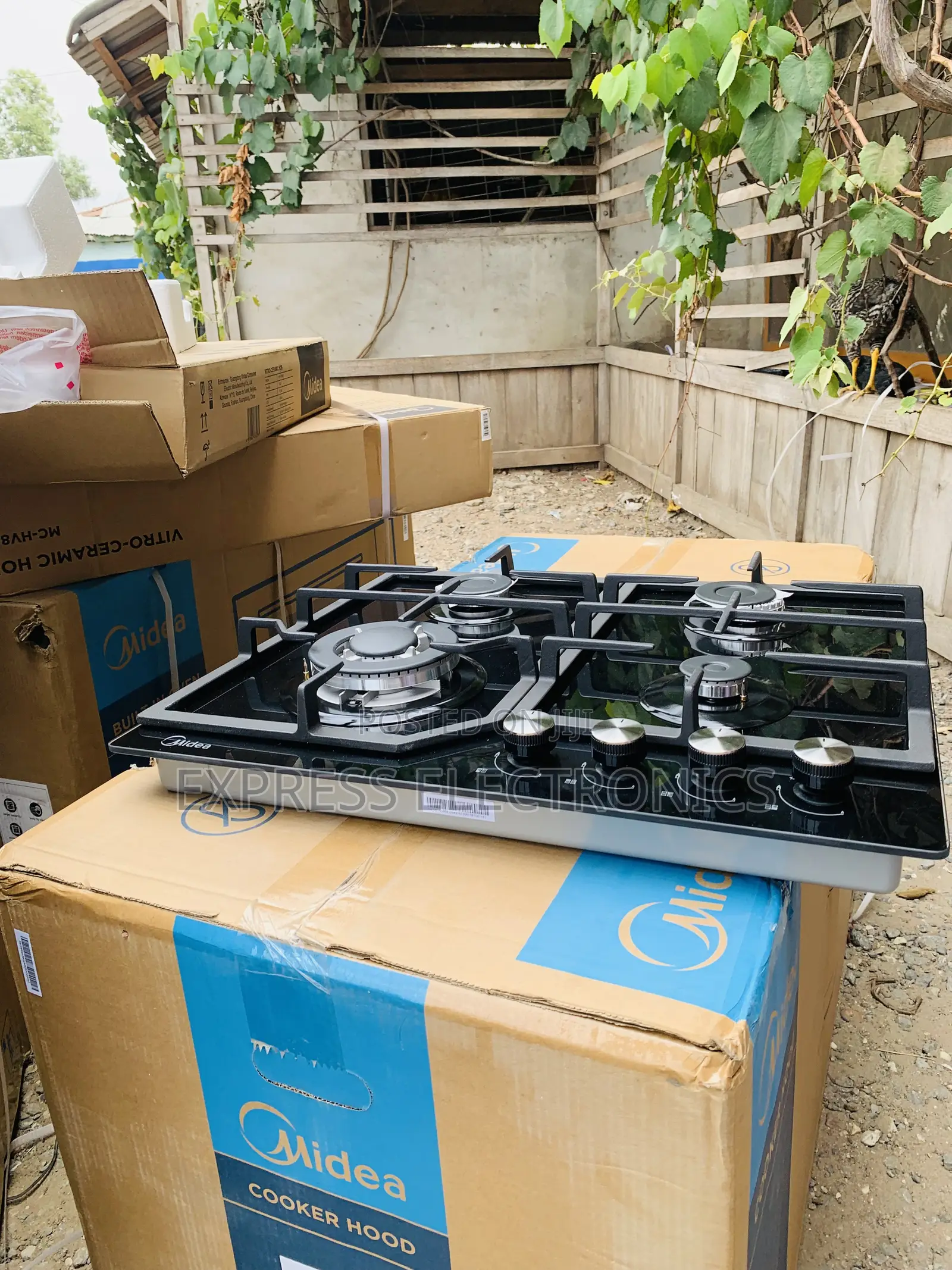 Ultra Modern New Black Built Midea 4burner 60cm