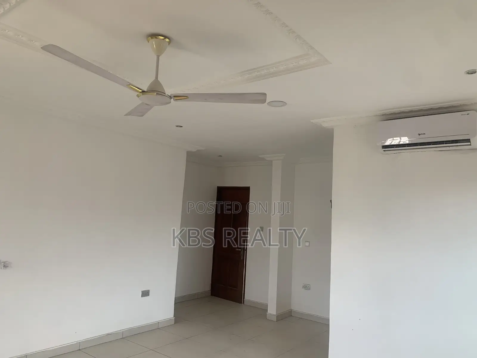 5bdrm House in East Legon, American House for rent