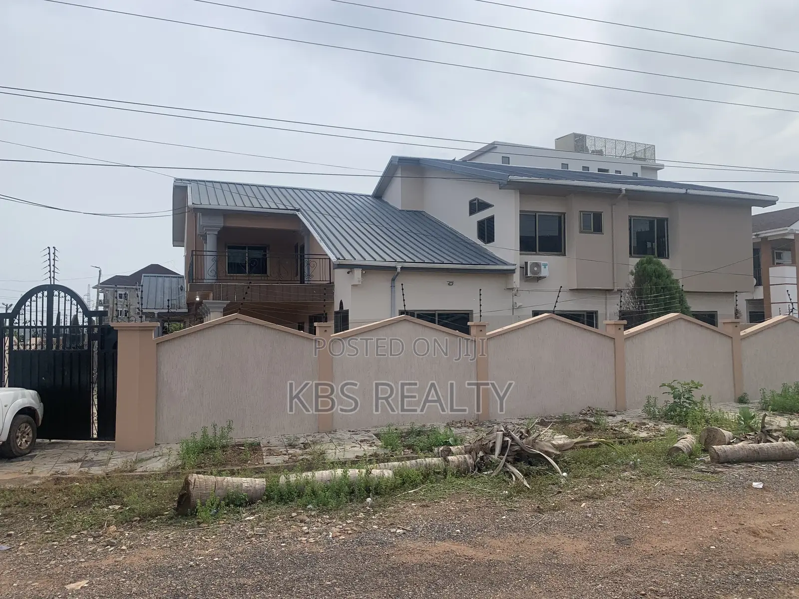 5bdrm House in East Legon, American House for rent