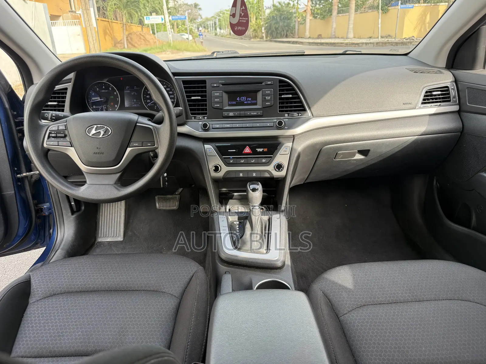 Hyundai Elantra SE Sedan FWD (2.0L 4cyl 6M) 2017 Blue