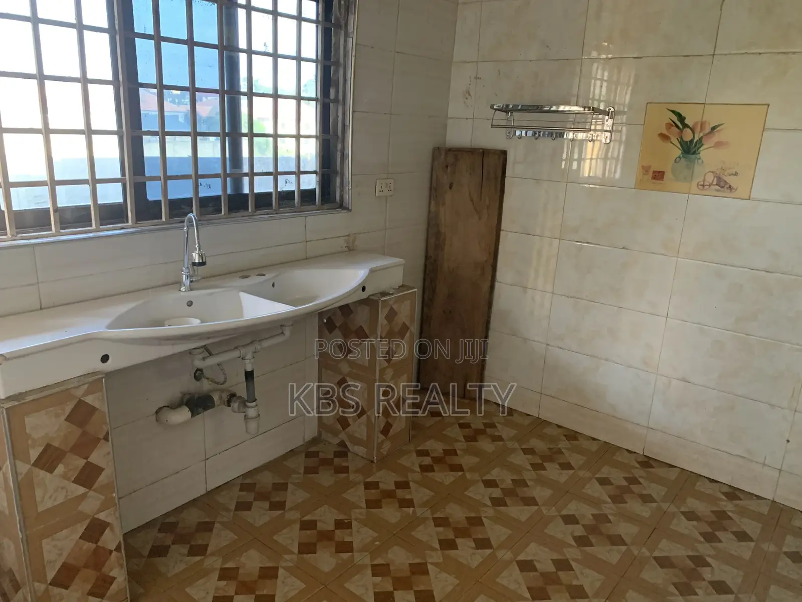 2bdrm Apartment in Atasemanso, Kumasi Metropolitan for rent