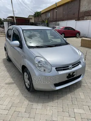 Toyota Passo 1.3 FWD 2012 Silver