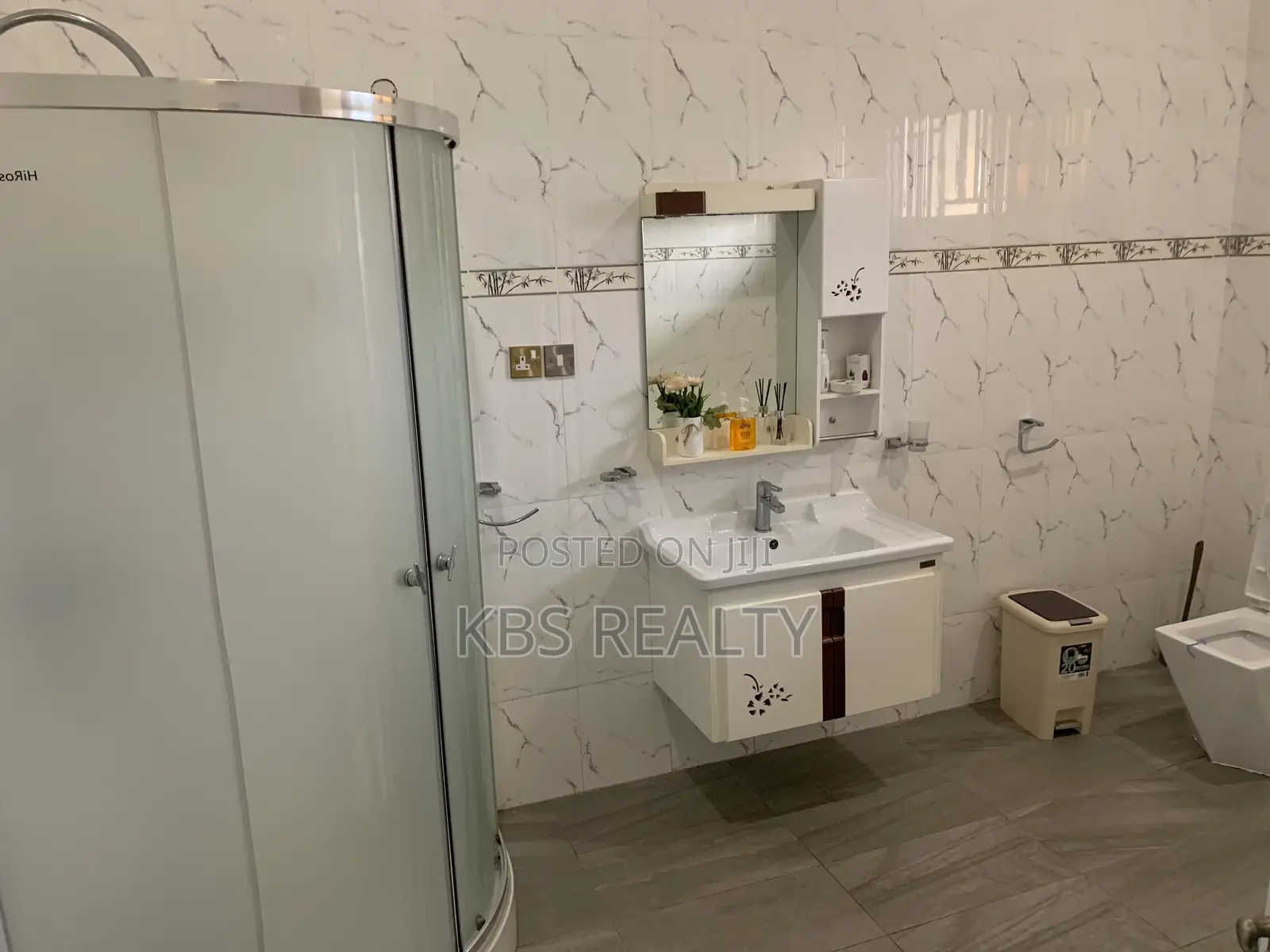 Furnished 5bdrm Mansion in Tech-Appiadu, Kumasi Metropolitan for sale