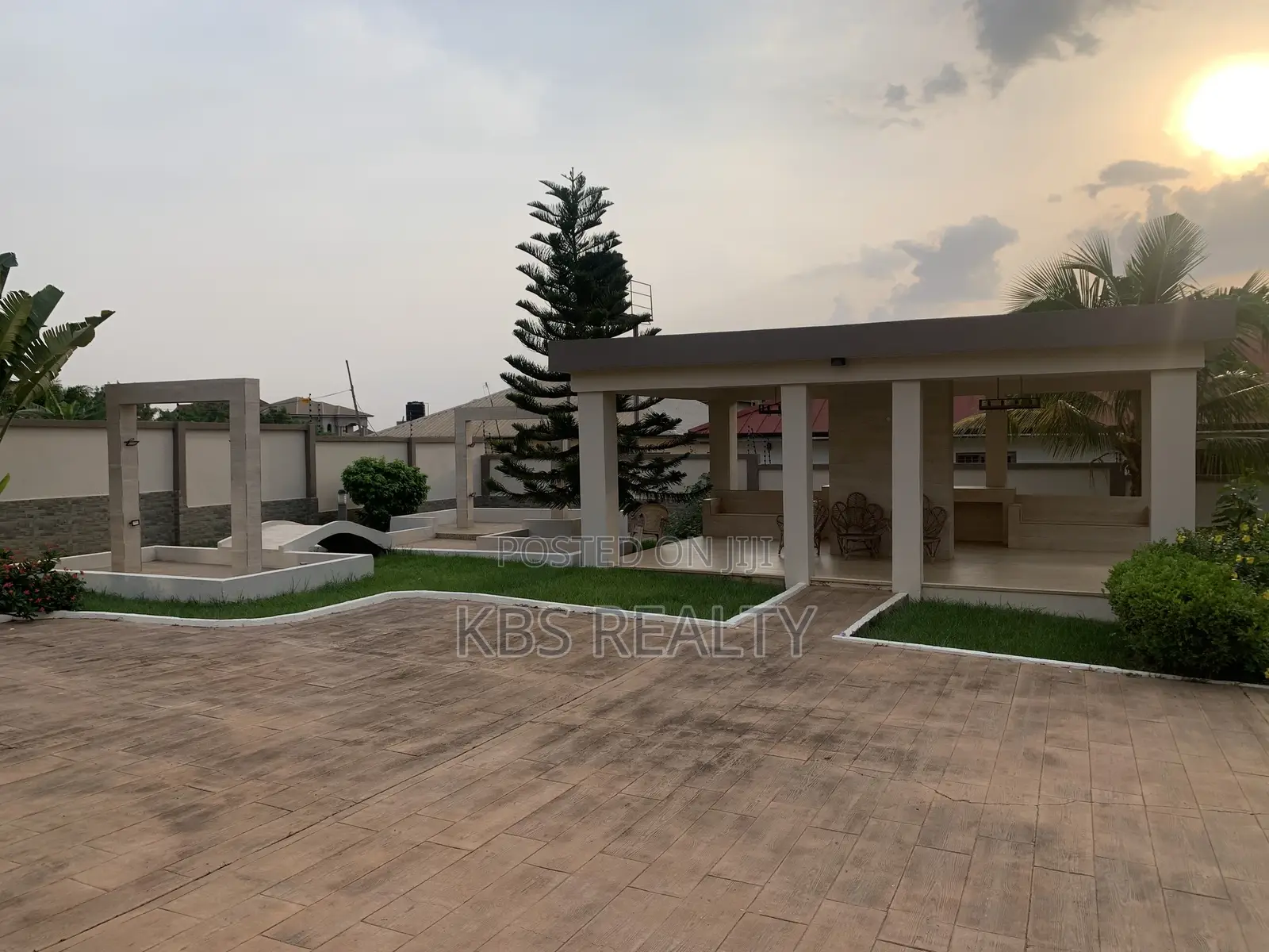 Furnished 5bdrm Mansion in Tech-Appiadu, Kumasi Metropolitan for sale