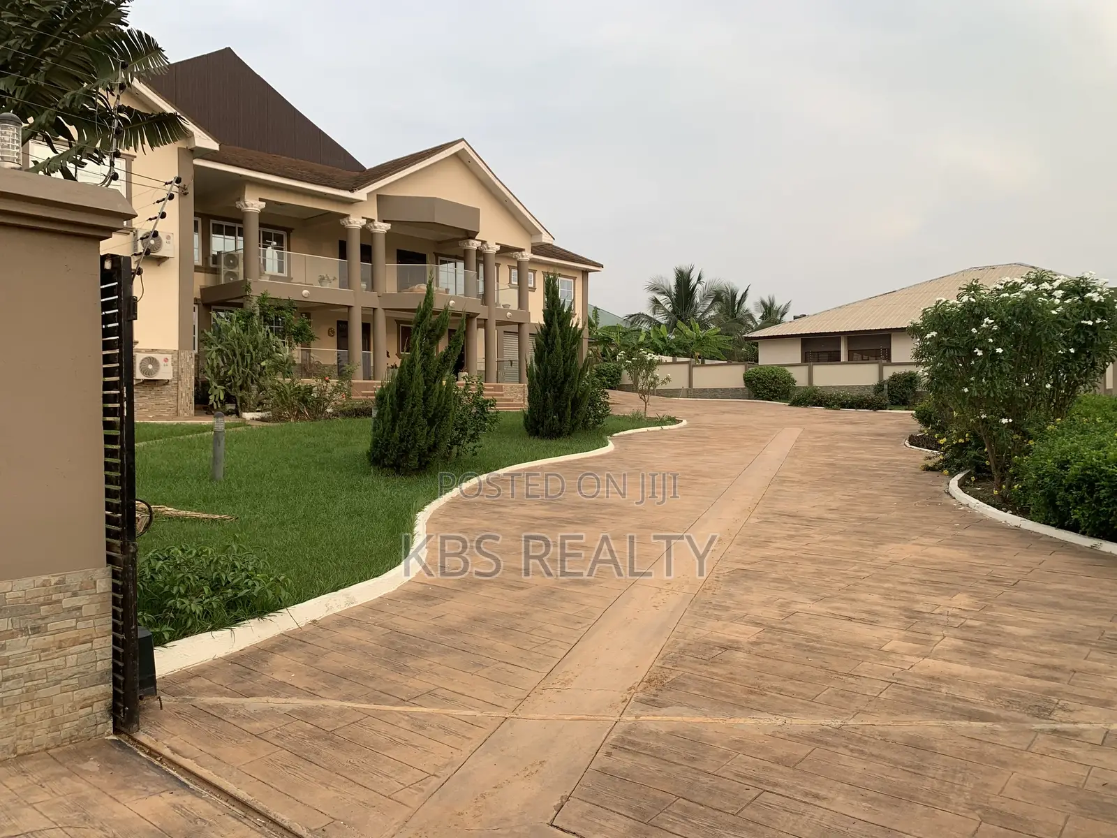 Furnished 5bdrm Mansion in Tech-Appiadu, Kumasi Metropolitan for sale