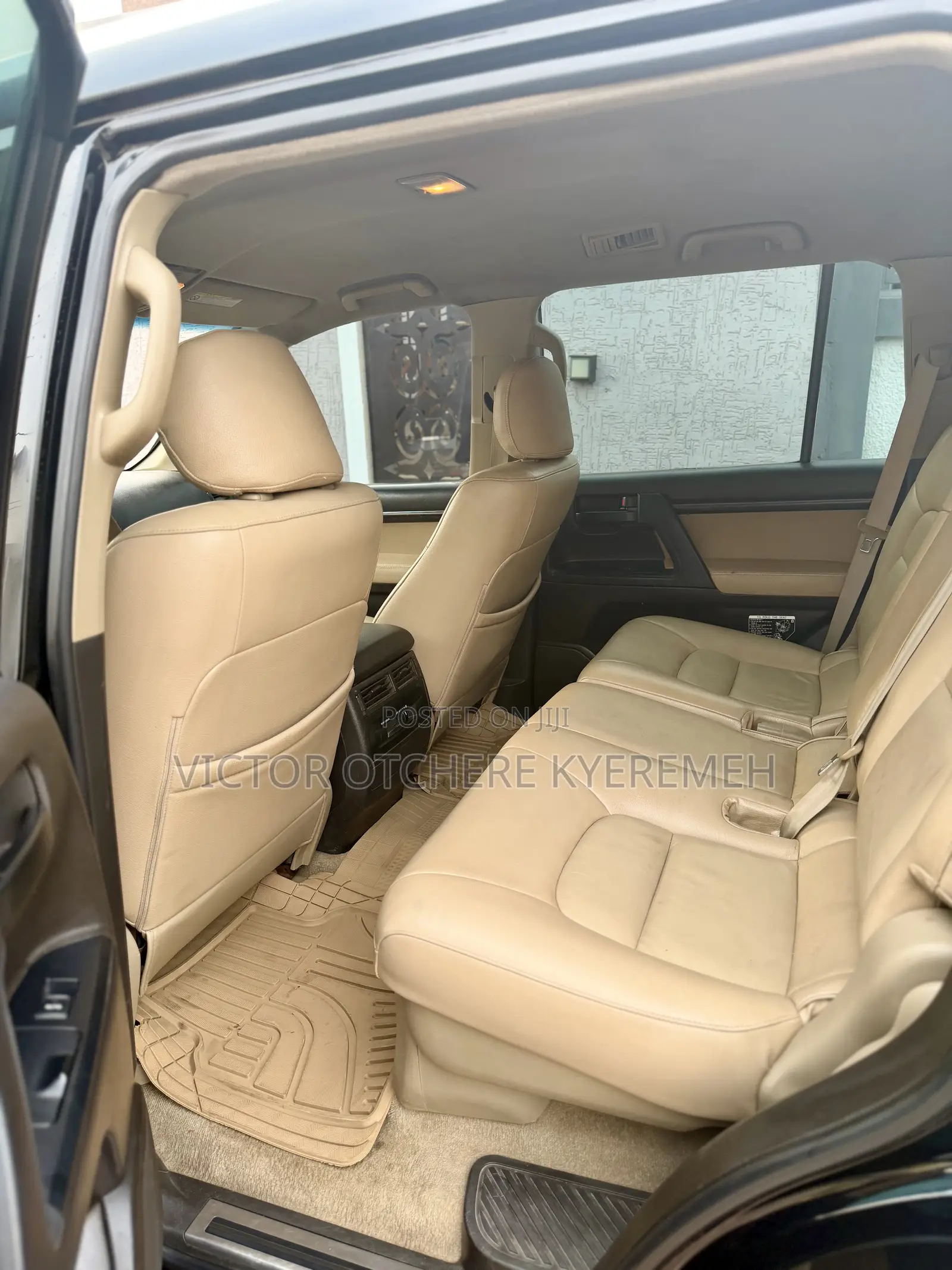 Toyota Land Cruiser 4.6 V8 GX-R 2012 Black