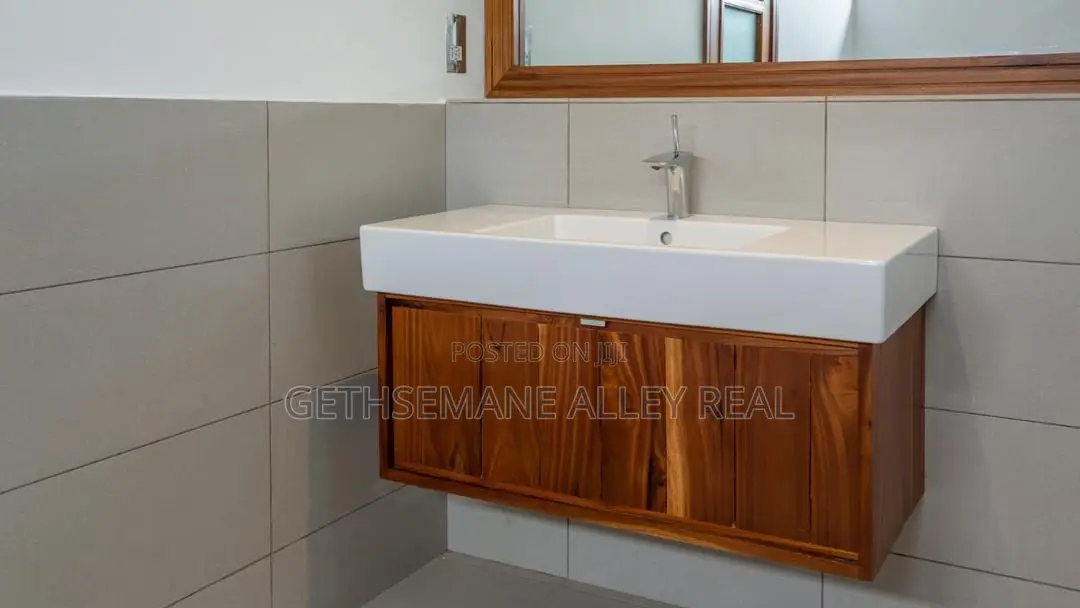Furnished 5bdrm Penthouse in Gethsemeny Alley, Tantra Hills for sale