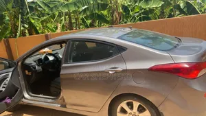 Hyundai Elantra Limited Sedan FWD (1.8L 4cyl 6A) 2013 Gray