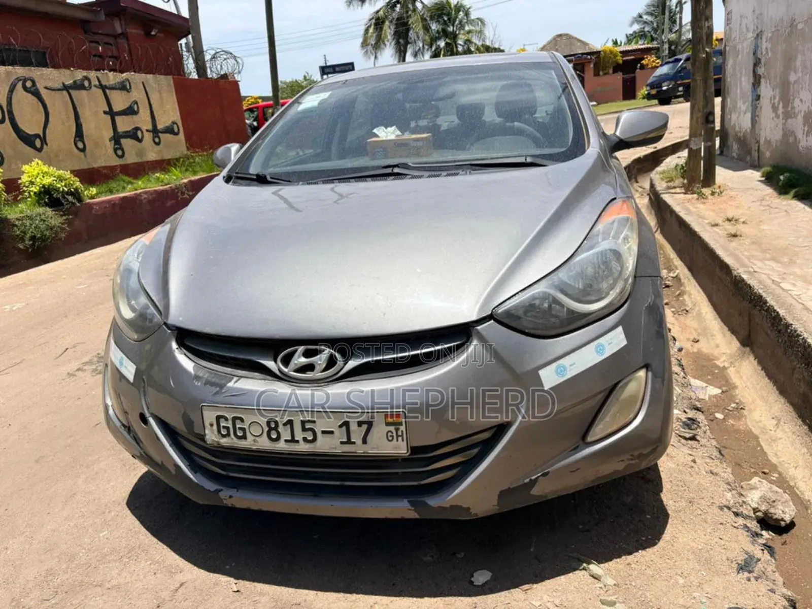 Hyundai Elantra Limited Sedan FWD (1.8L 4cyl 6A) 2013 Gray