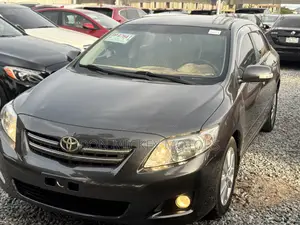 Toyota Corolla LE 4dr Sedan (1.8L 4cyl 4A) 2010 Gray