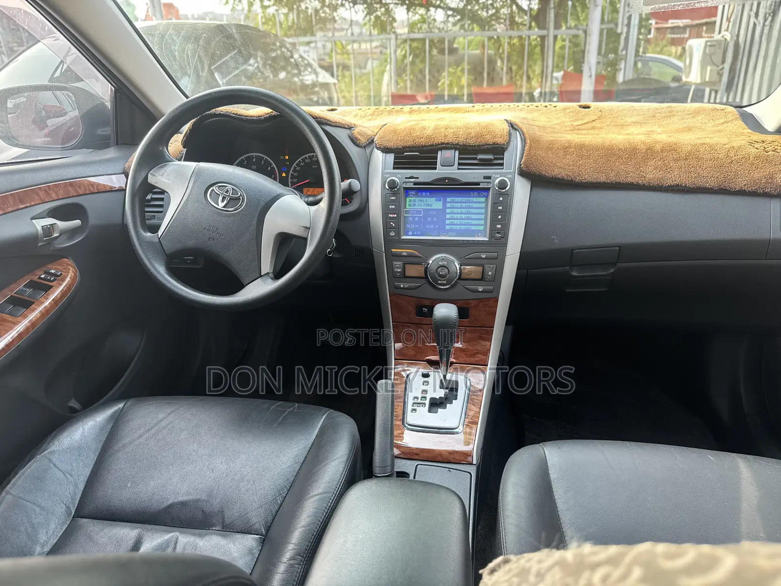 Toyota Corolla LE 4dr Sedan (1.8L 4cyl 4A) 2010 Gray