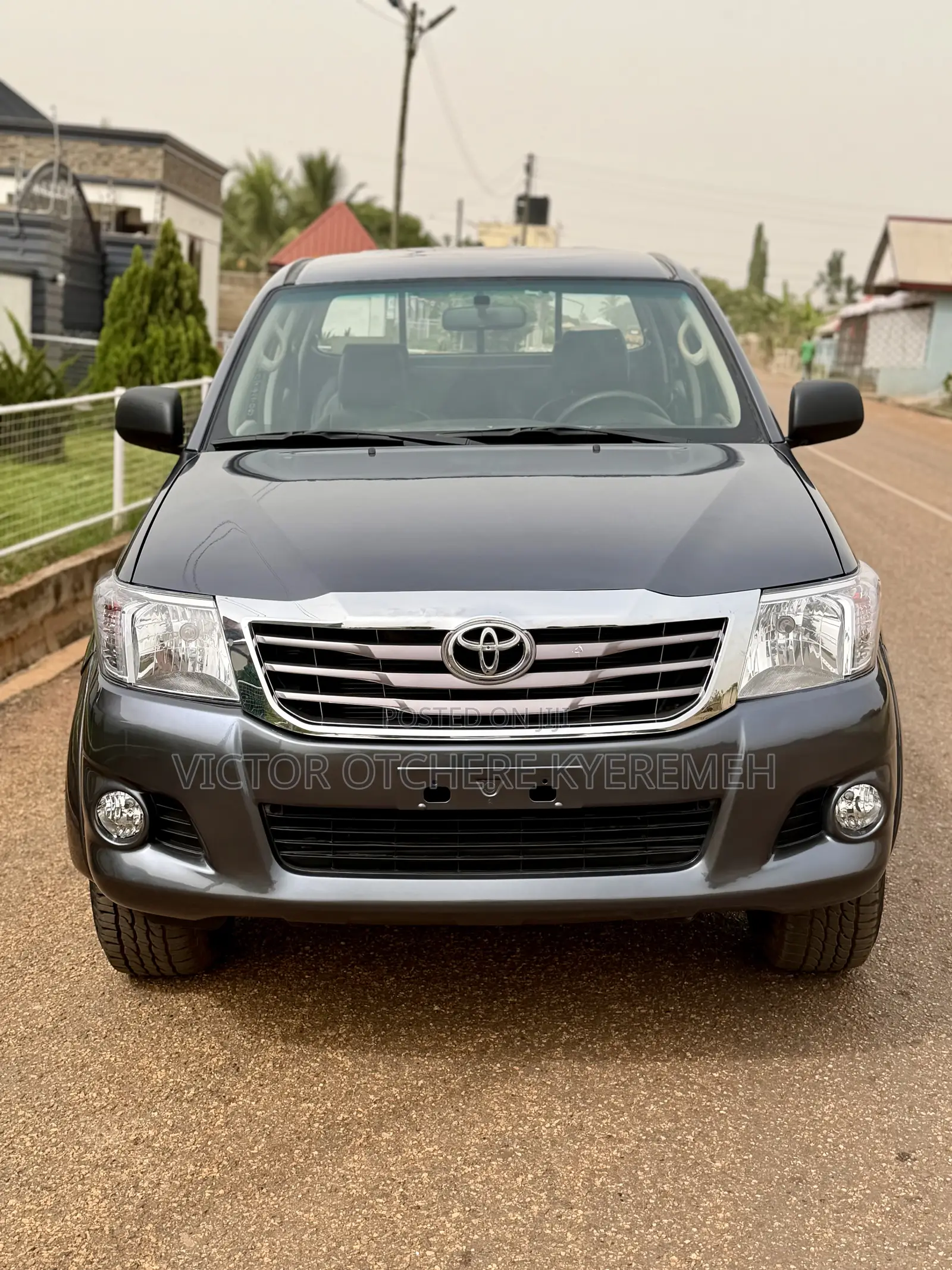 Toyota Hilux 2.5 D-4D 4X4 SRX 2011 Gray