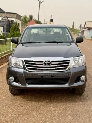 Toyota Hilux 2.5 D-4D 4X4 SRX 2011 Gray