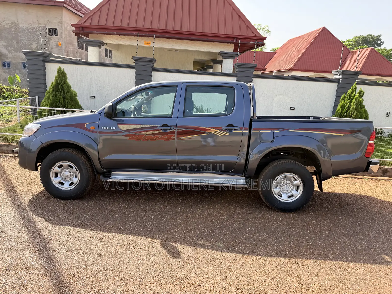 Toyota Hilux 2.5 D-4D 4X4 SRX 2011 Gray